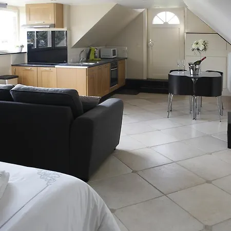 Au Grenier Des Coccinelles Pecq